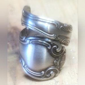 Alvin sterling silver French scroll spoon ring